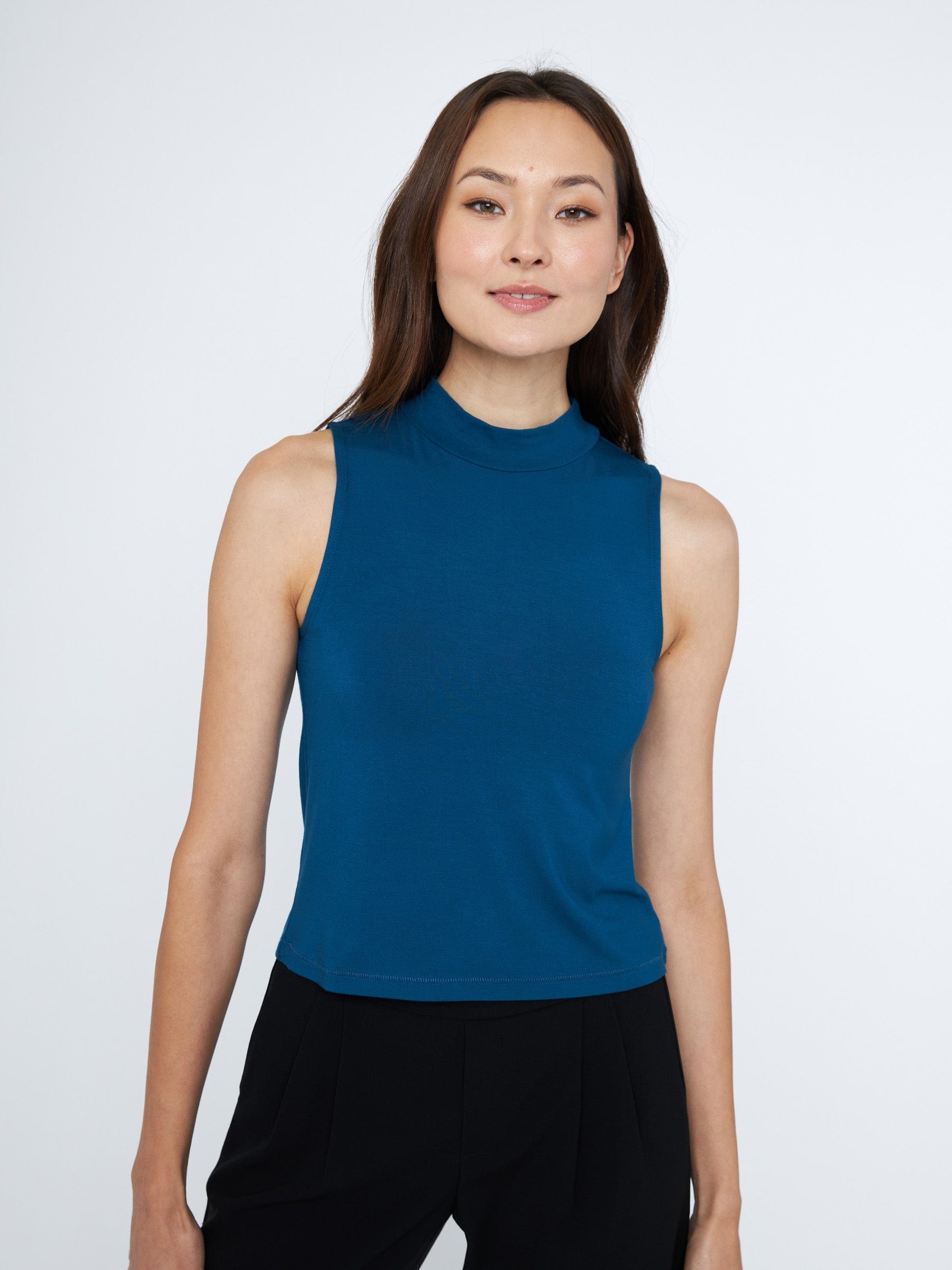 Women s sleeveless mock top turtleneck shell