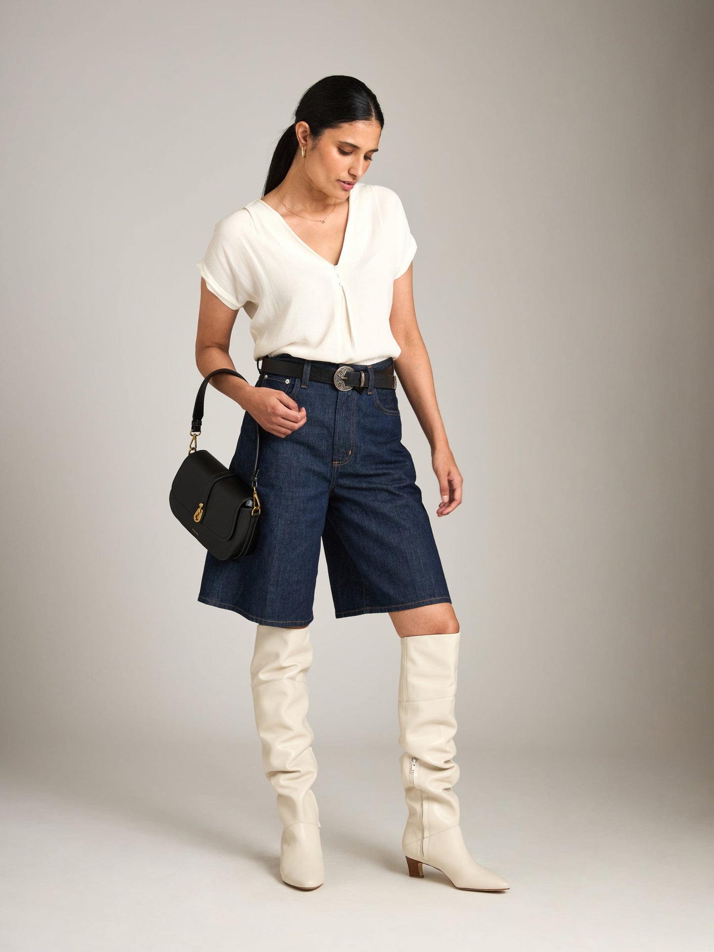 Monk & Lou tops Ana Short Sleeve Blouse