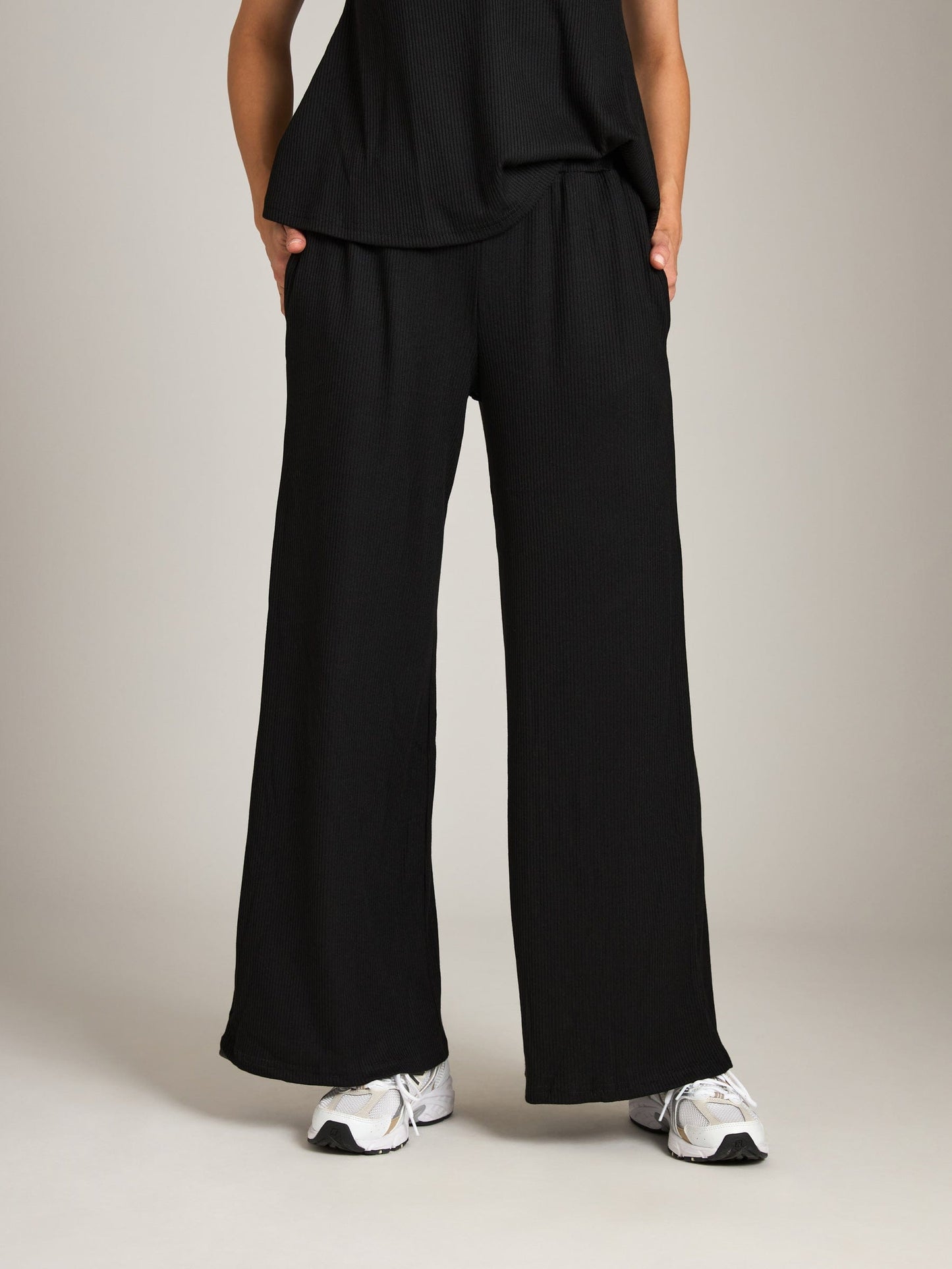 LOVEFINN bottoms Black / S Ribbed Pant