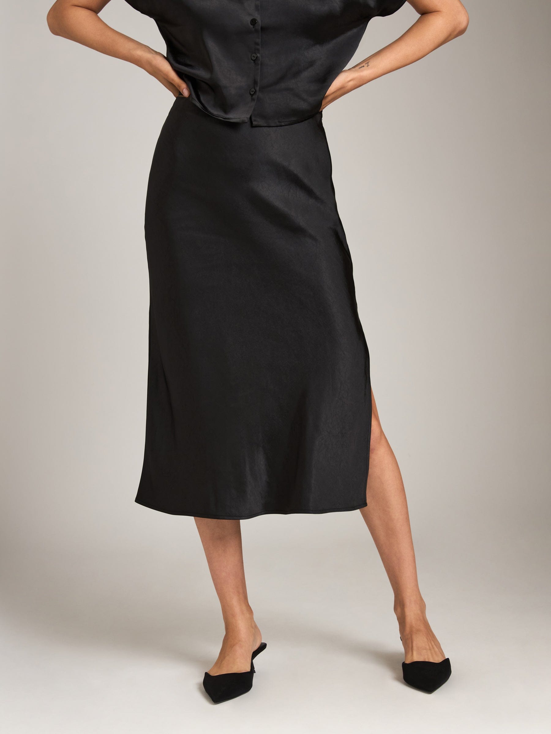 Monk & Lou BOTTOMS Black / 00 Satin Nicola Bias Skirt