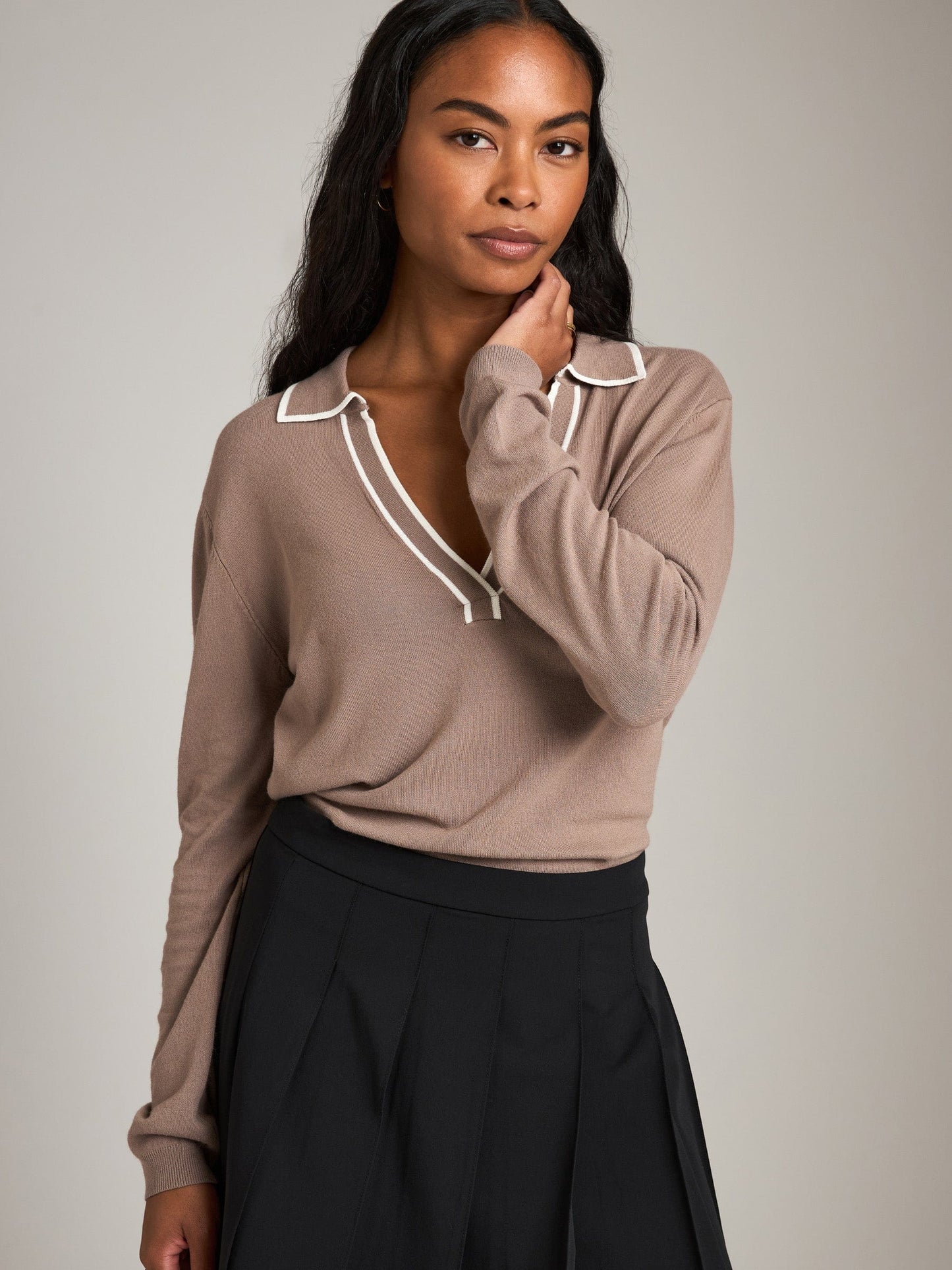 Monk & Lou Sweater Warm Taupe / L Rochelle Longsleeve Polo