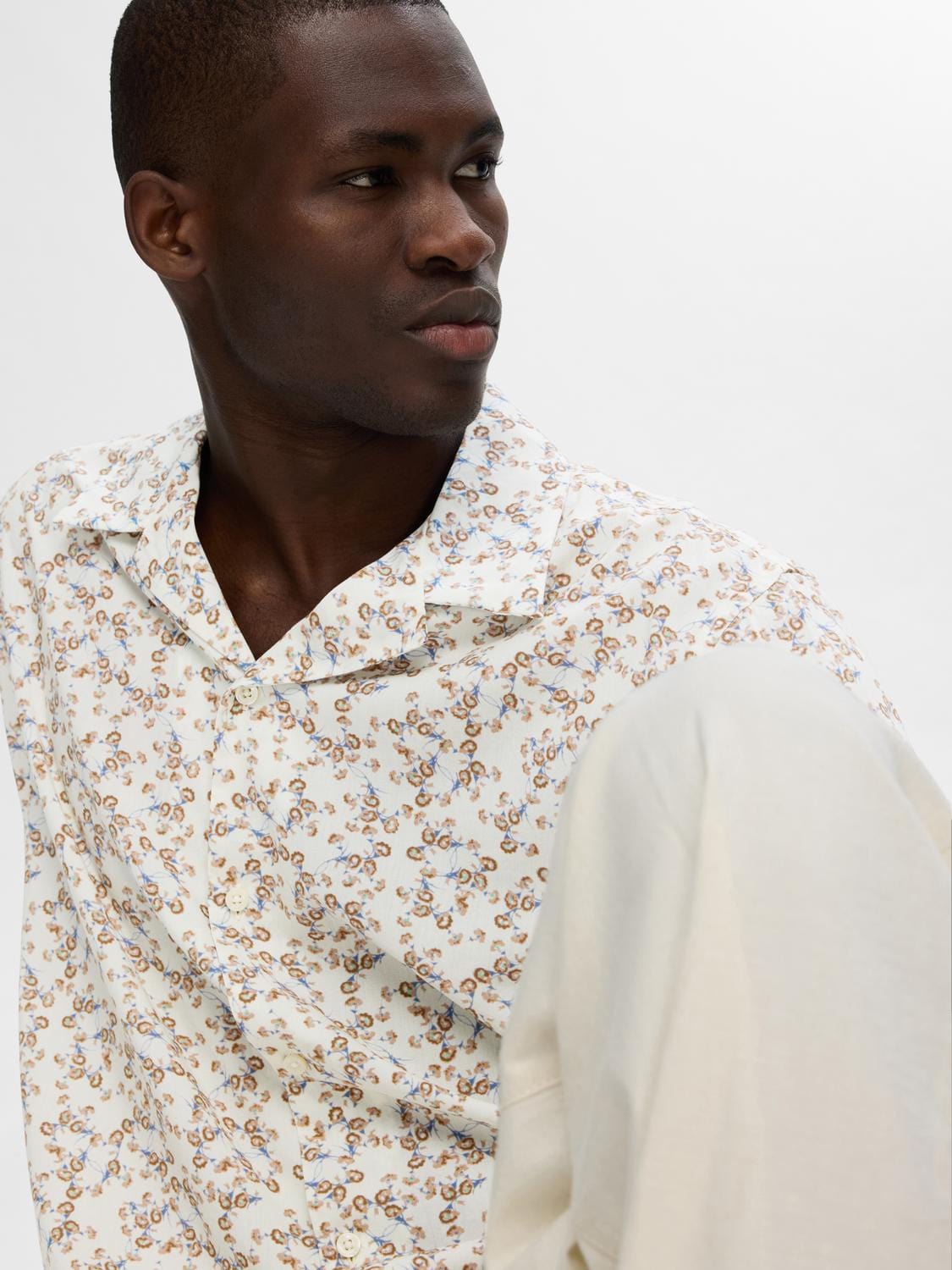 m tops - Selected - Relaxed Floral Shirt AOP - PLENTY