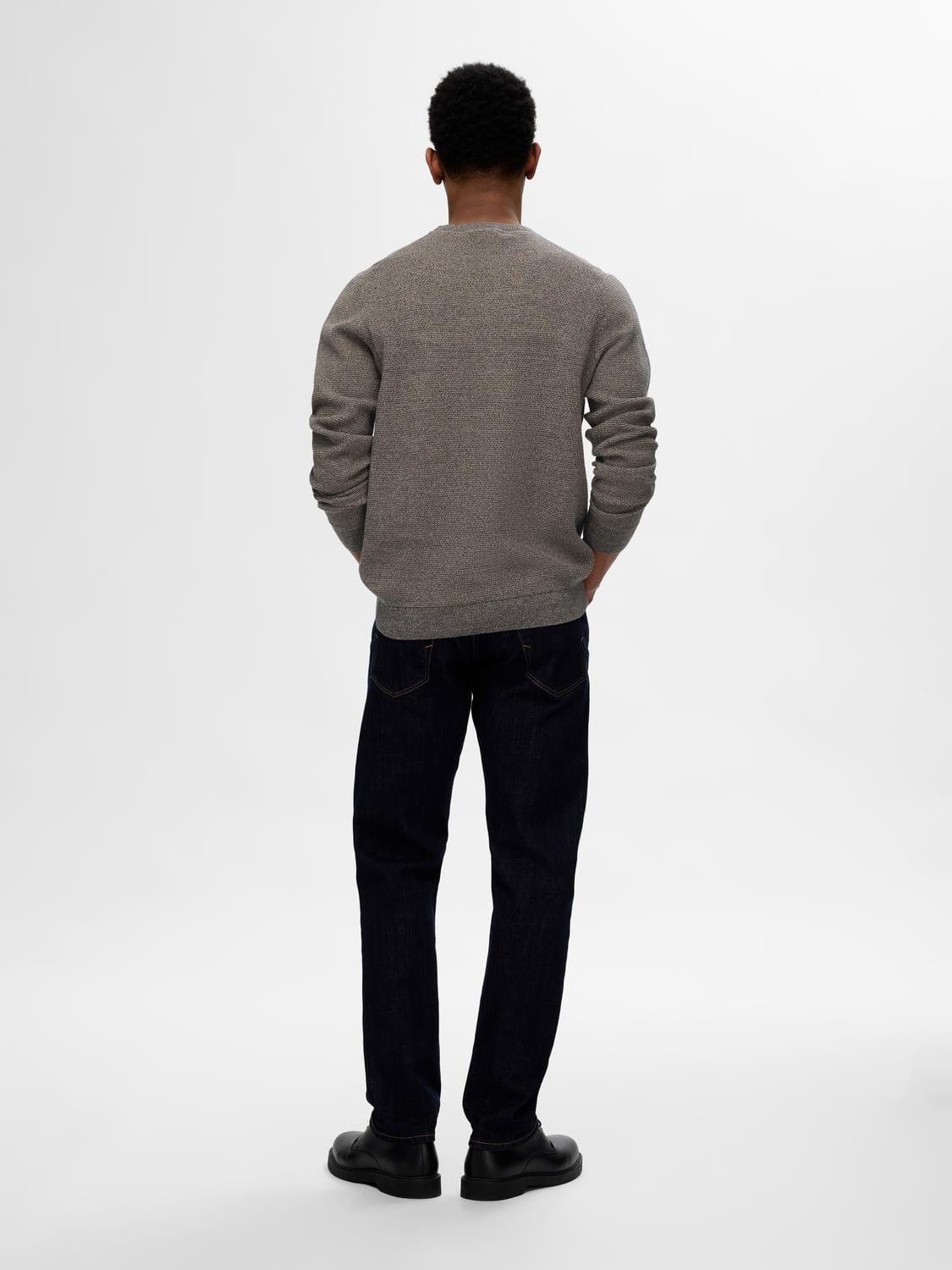 M SWEATERS - Selected - Ross Structure Organic Crew Neck - PLENTY