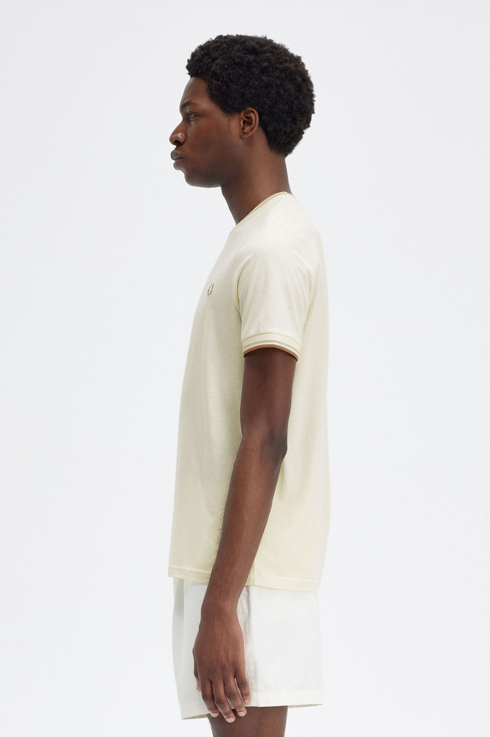 m tops - FRED PERRY - Twin Tipped T-Shirt - PLENTY