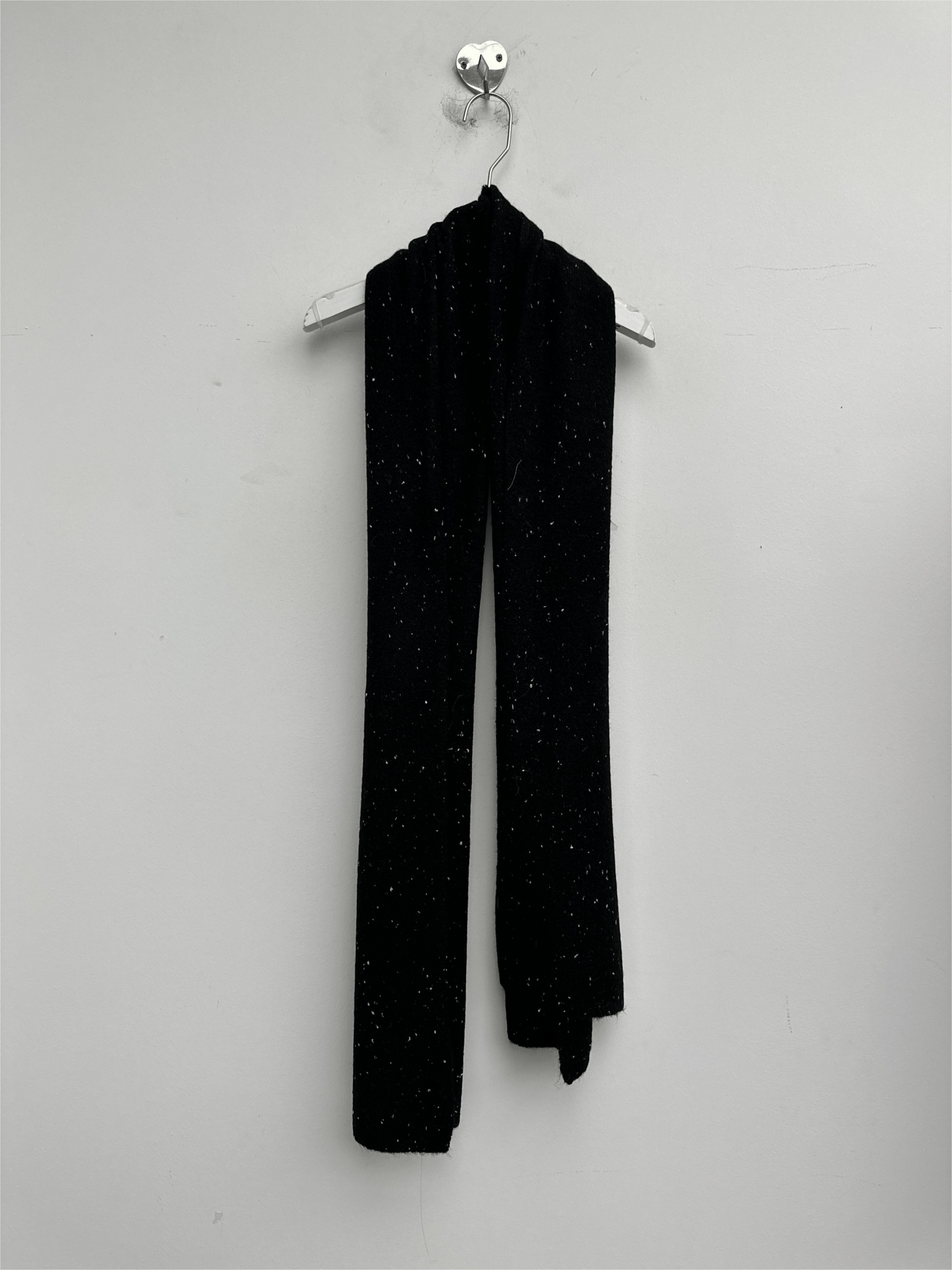 LYLA + LUXE ACCESSORIES Black Fleck Knit Scarf