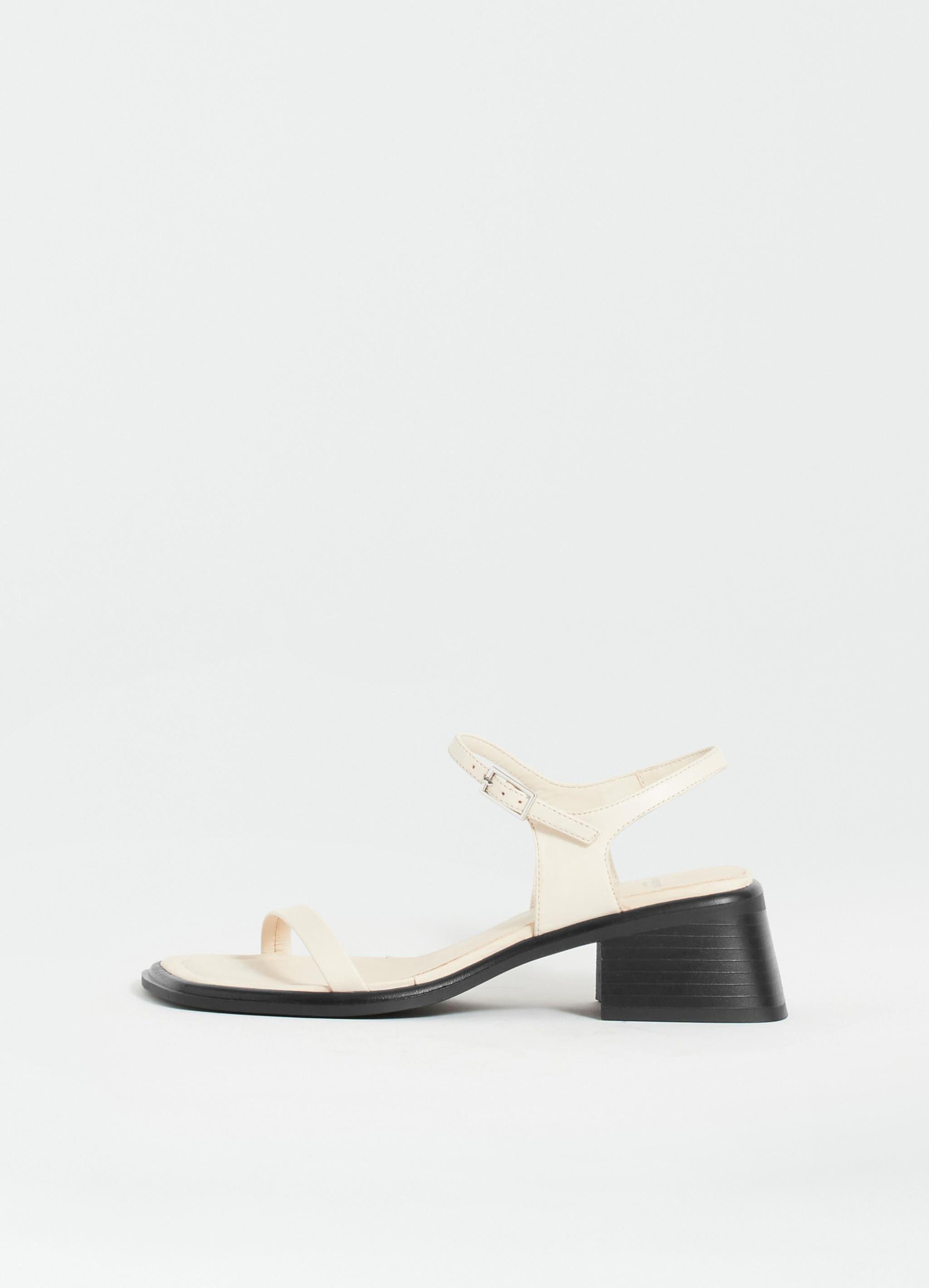 Ines Sandal