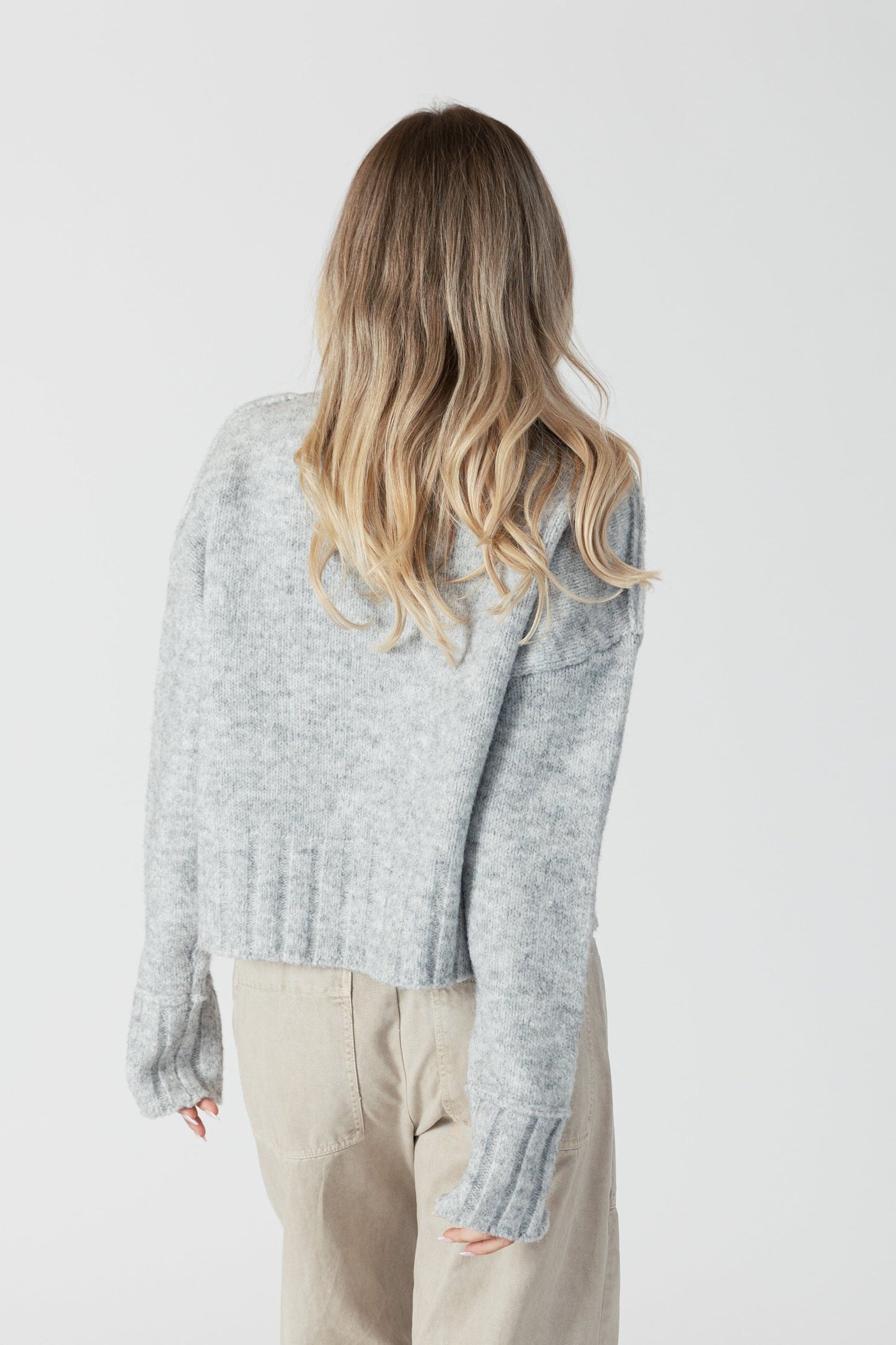 LYLA + LUXE sweater Timmy Short Sweater