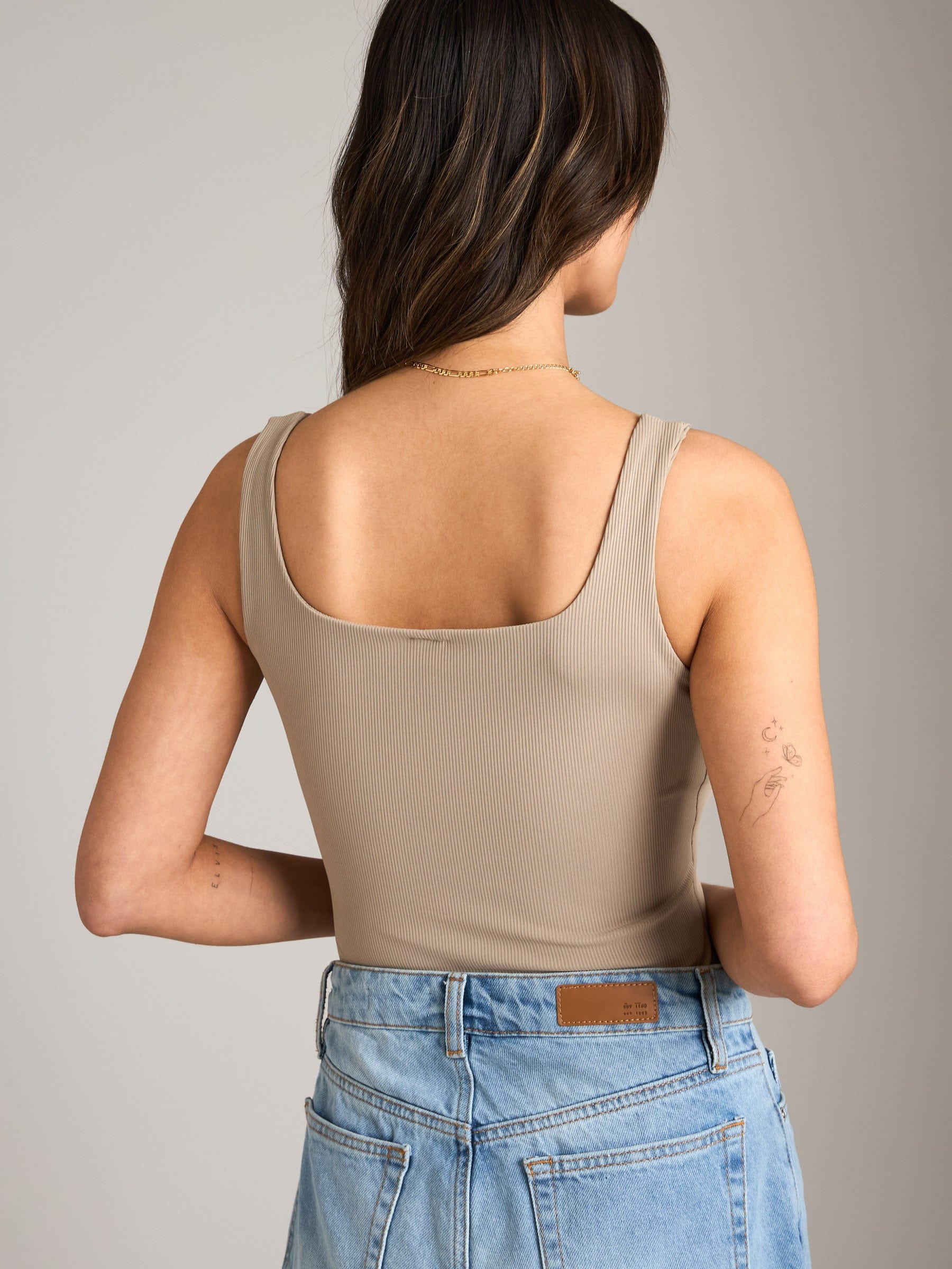 RD STYLE TOPS Tialey Henley Bodysuit