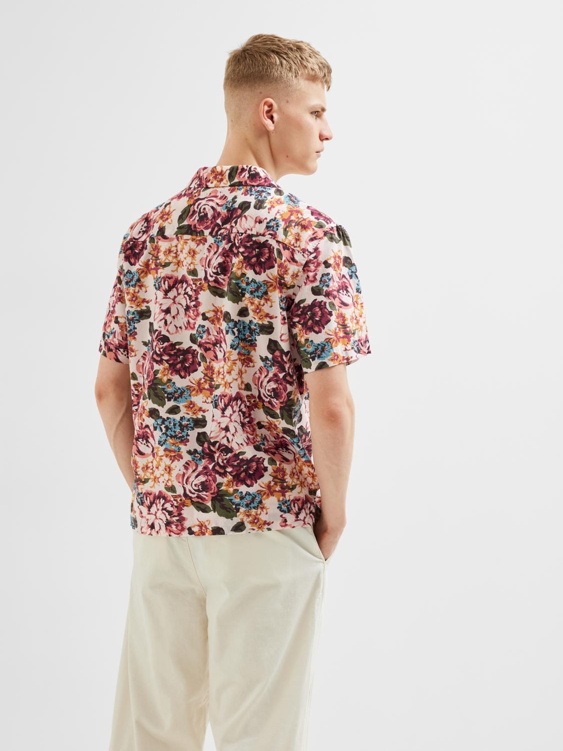 m tops - Selected - Relaxed Floral Shirt AOP - PLENTY