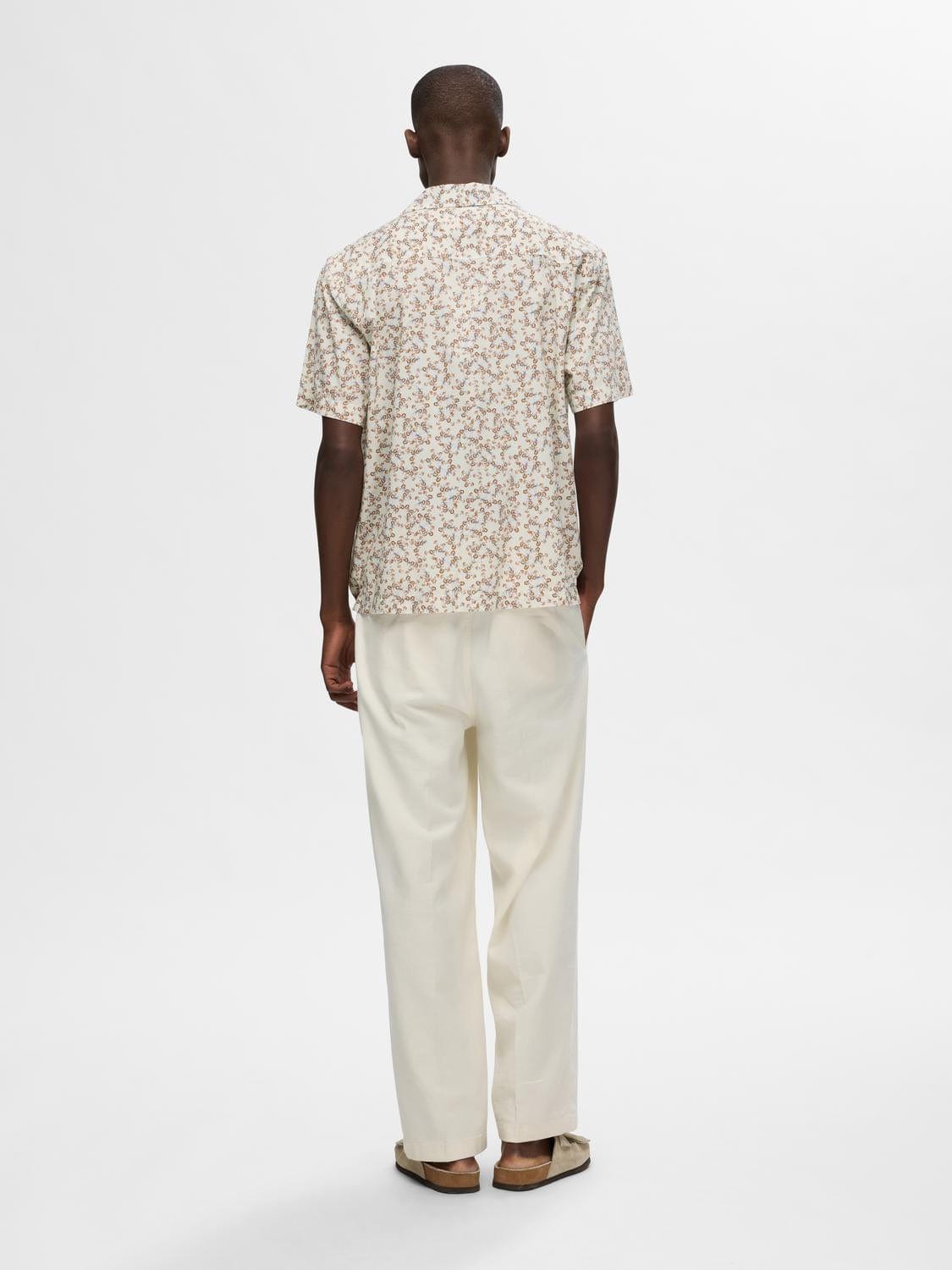 m tops - Selected - Relaxed Floral Shirt AOP - PLENTY