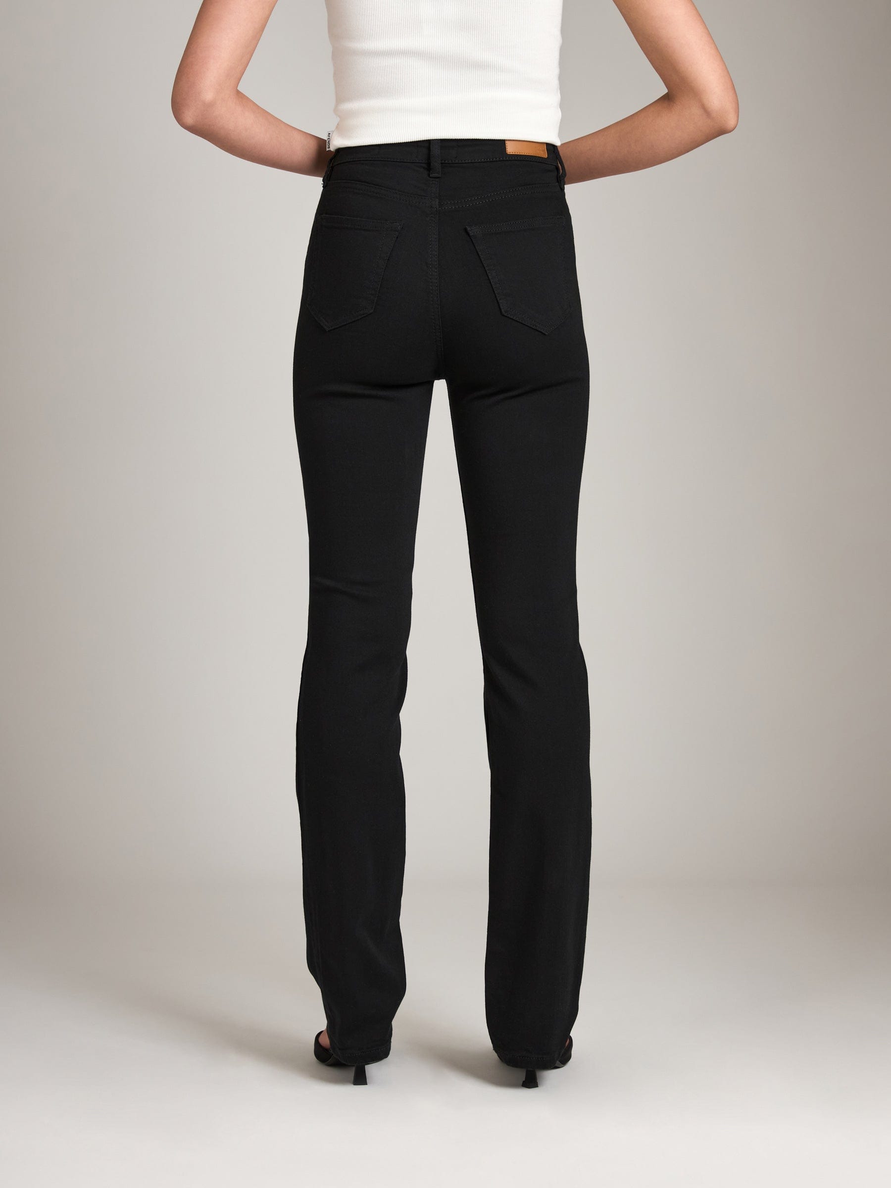 Denim - Tailor Made - Premium Newport Highrise Straight Leg - Black - PLENTY