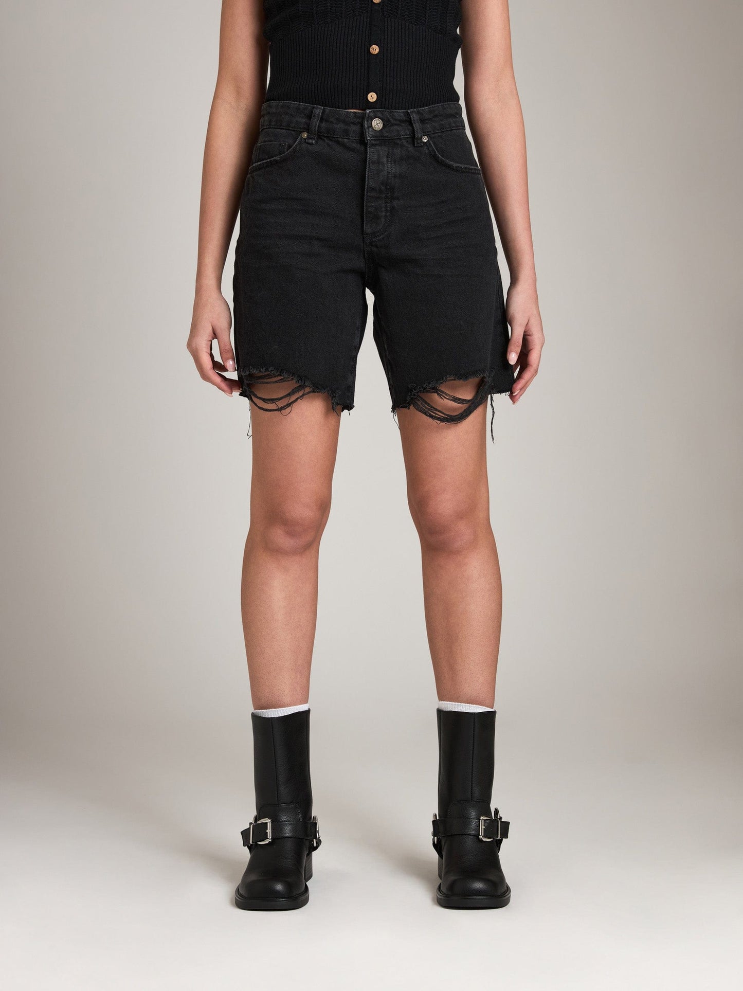 Tailor Made Denim Premium Oslo 90's Short Destroyed - Frost Black